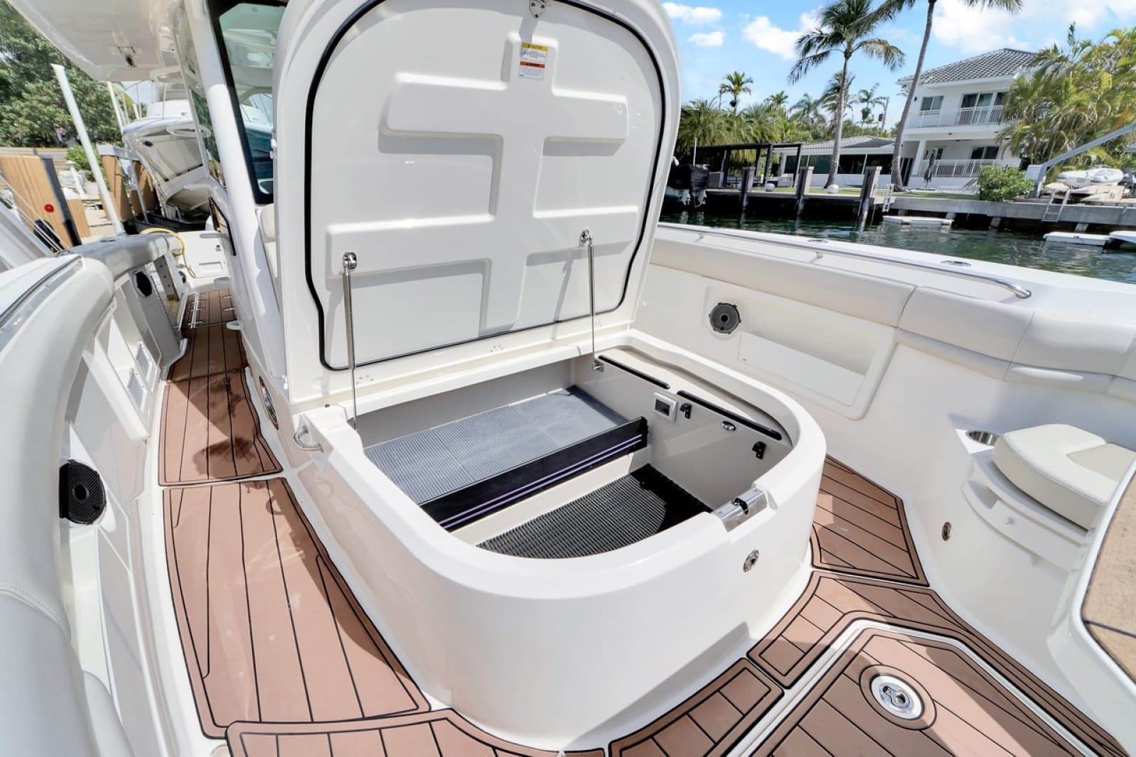 2020 Boston Whaler 380 Outrage - Photo 18