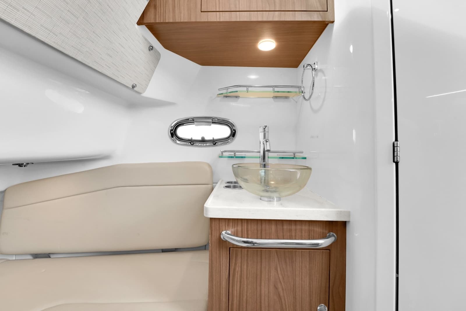 2020 Boston Whaler 380 Outrage - Photo 49