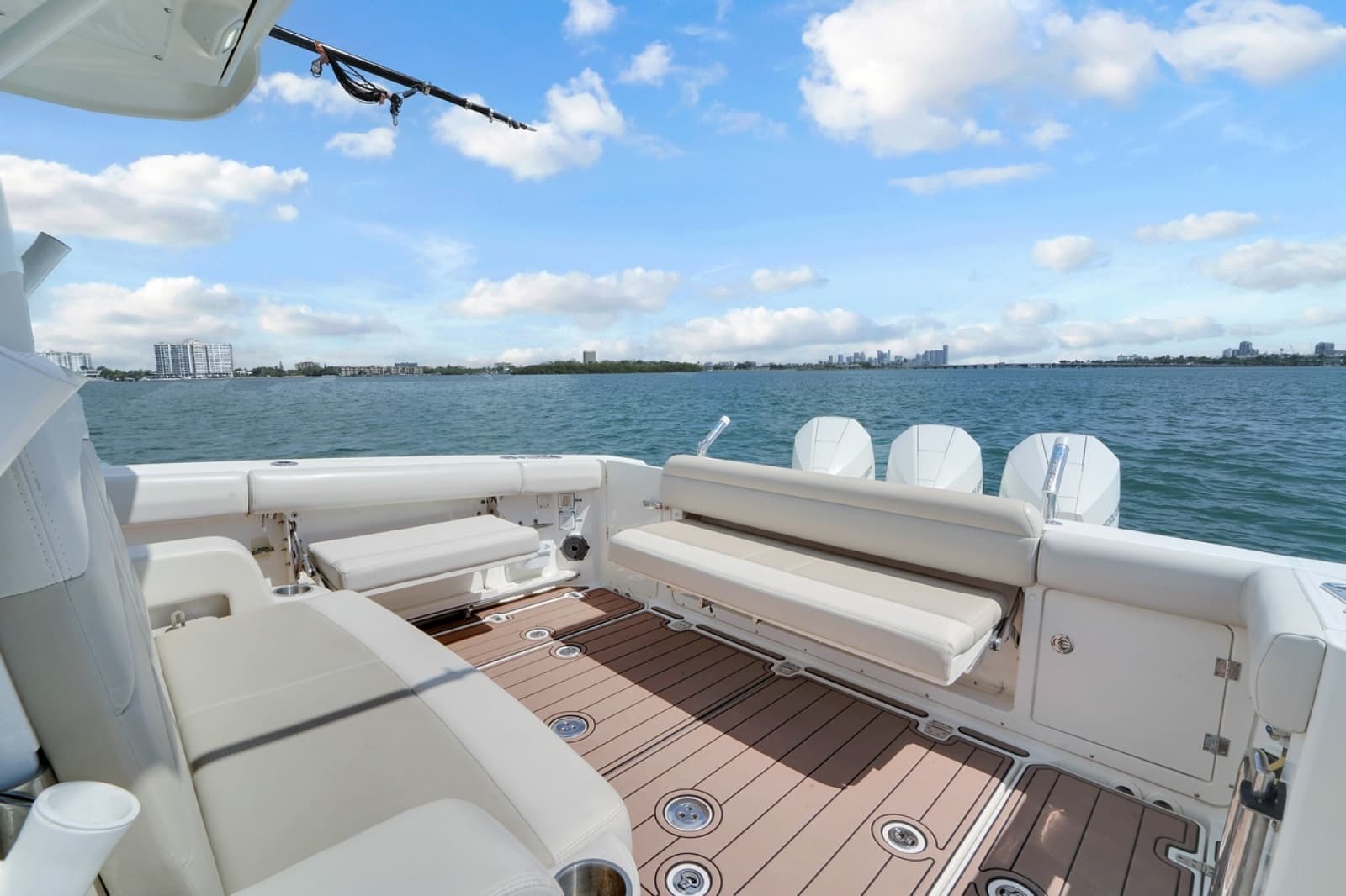 2020 Boston Whaler 380 Outrage - Photo 40