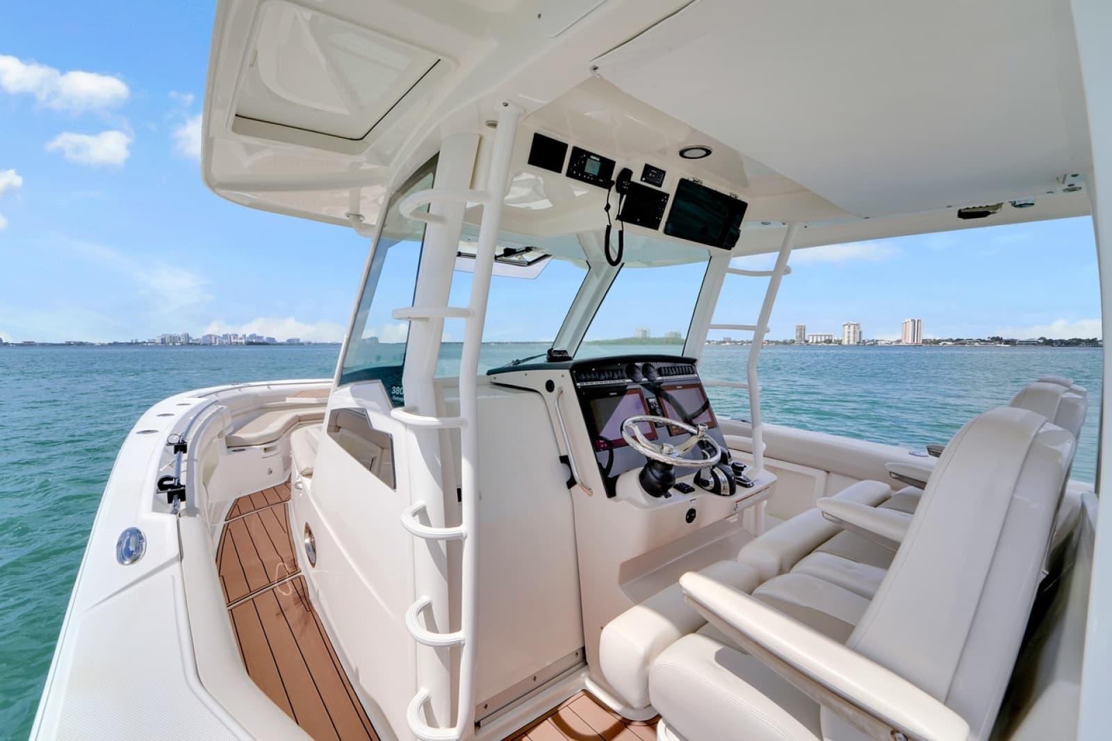 2020 Boston Whaler 380 Outrage - Photo 37