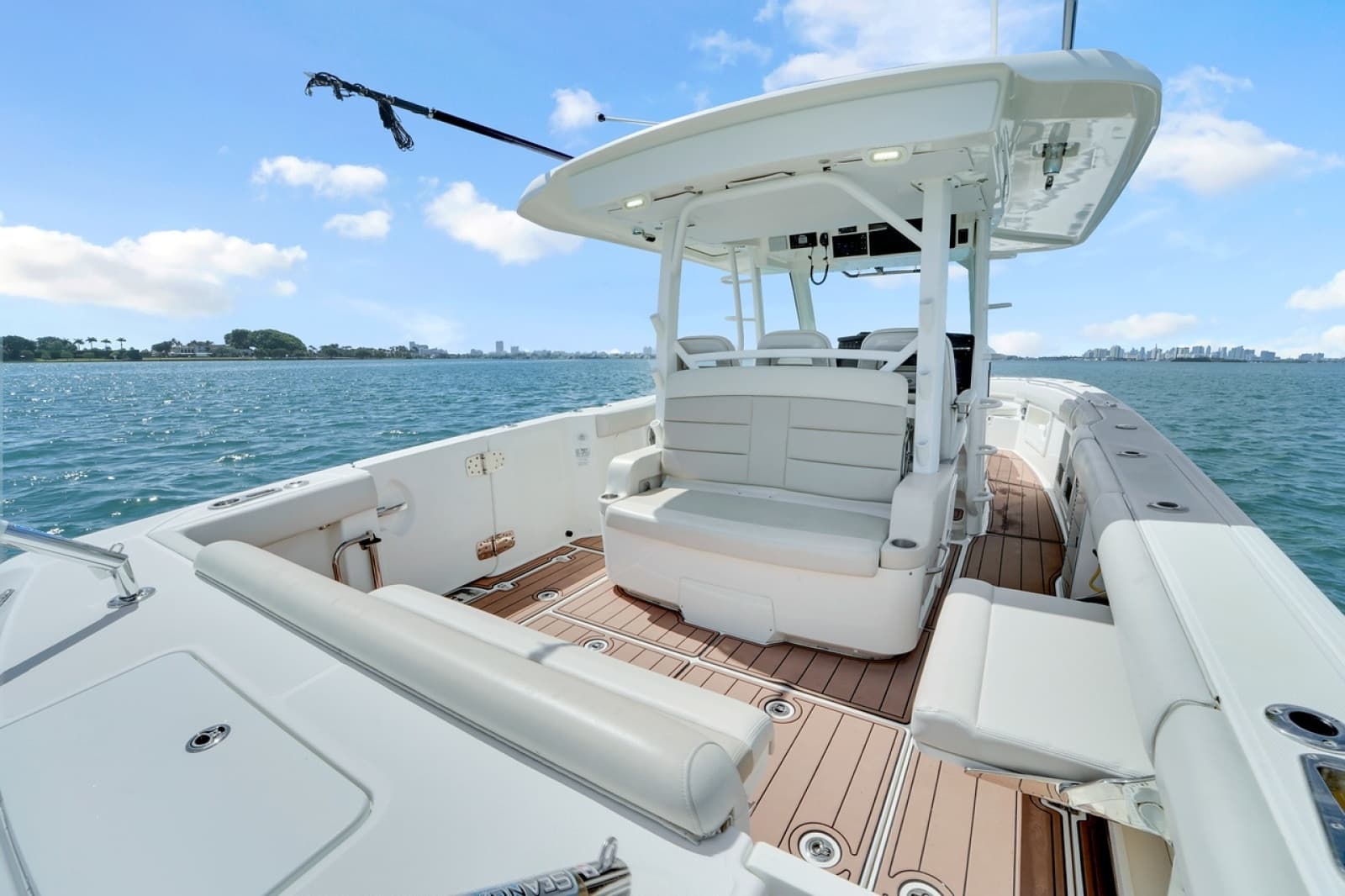 2020 Boston Whaler 380 Outrage - Photo 30