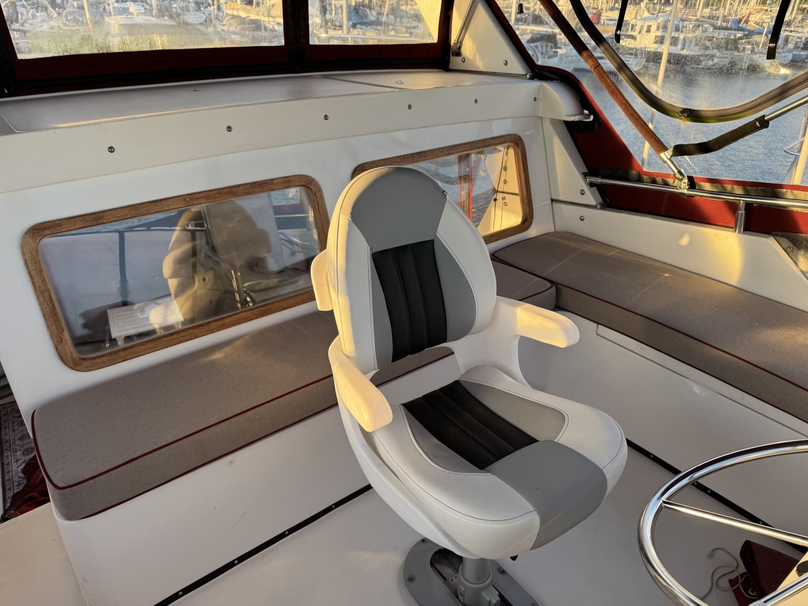 1987 President 37 Sundeck - Photo 64