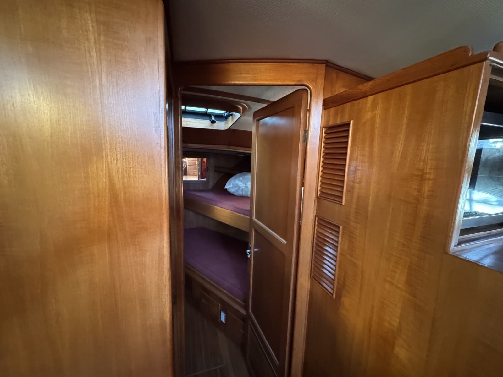1987 President 37 Sundeck - Photo 34