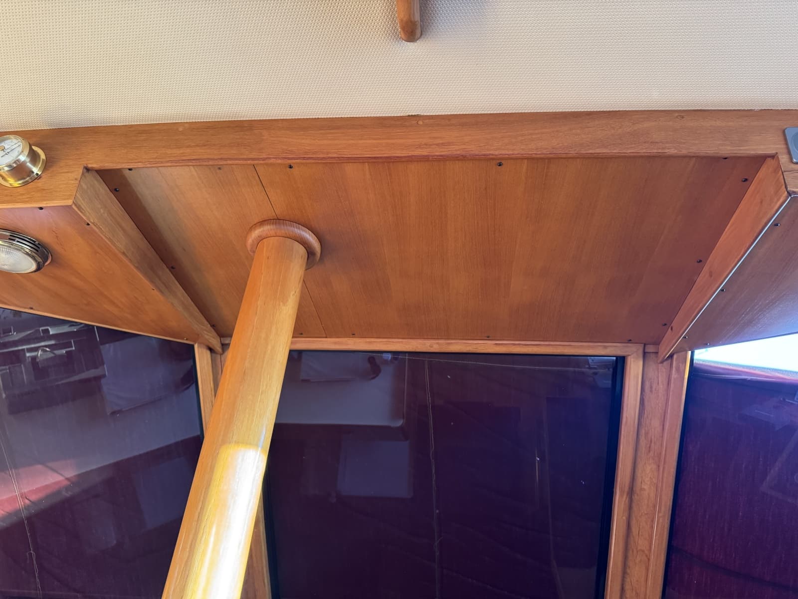1987 President 37 Sundeck - Photo 18