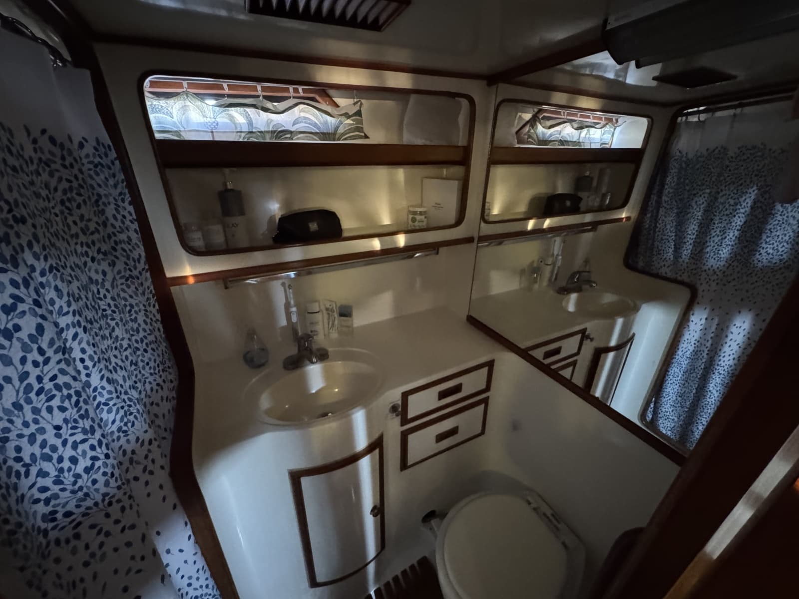 1987 President 37 Sundeck - Photo 56