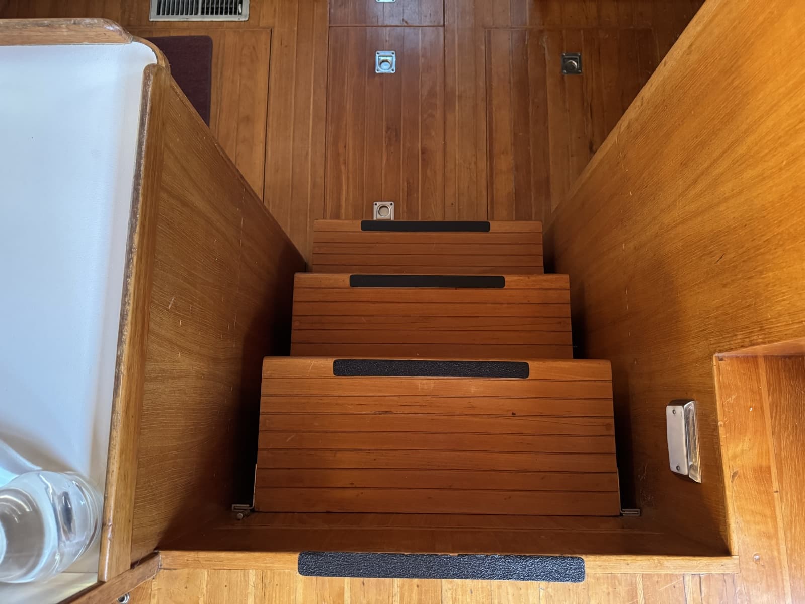 1987 President 37 Sundeck - Photo 25