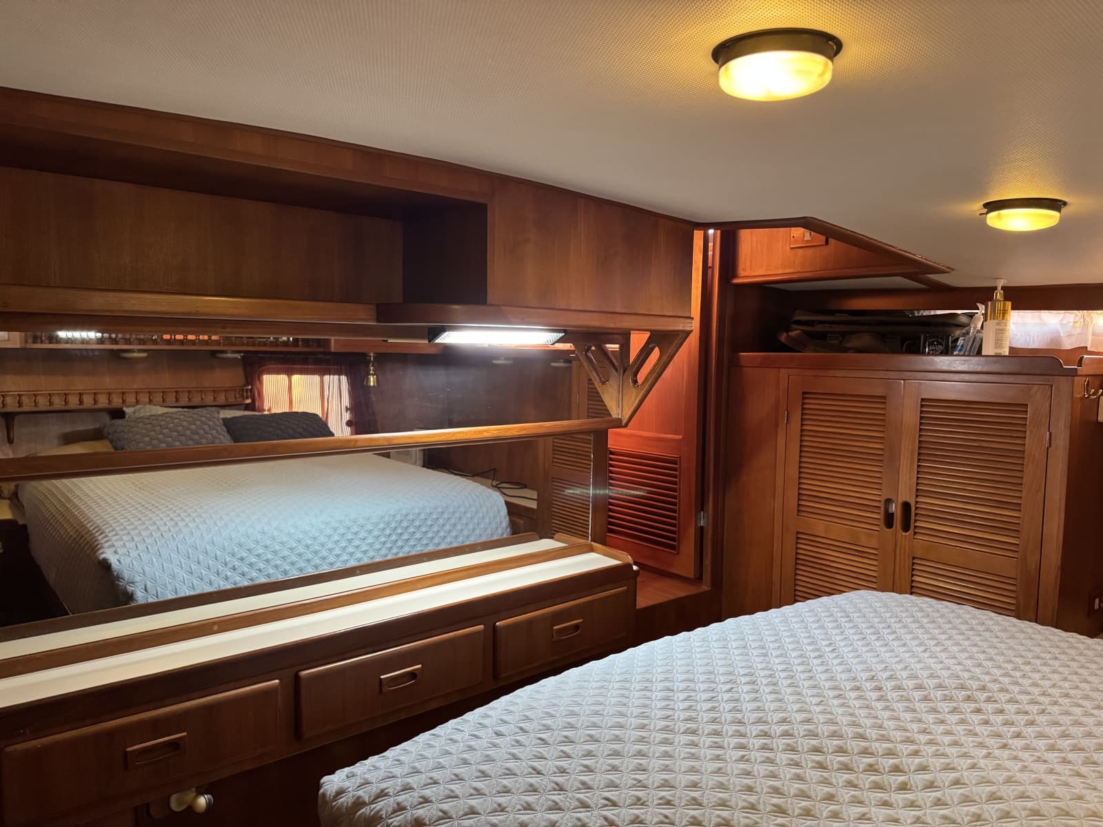 1987 President 37 Sundeck - Photo 48