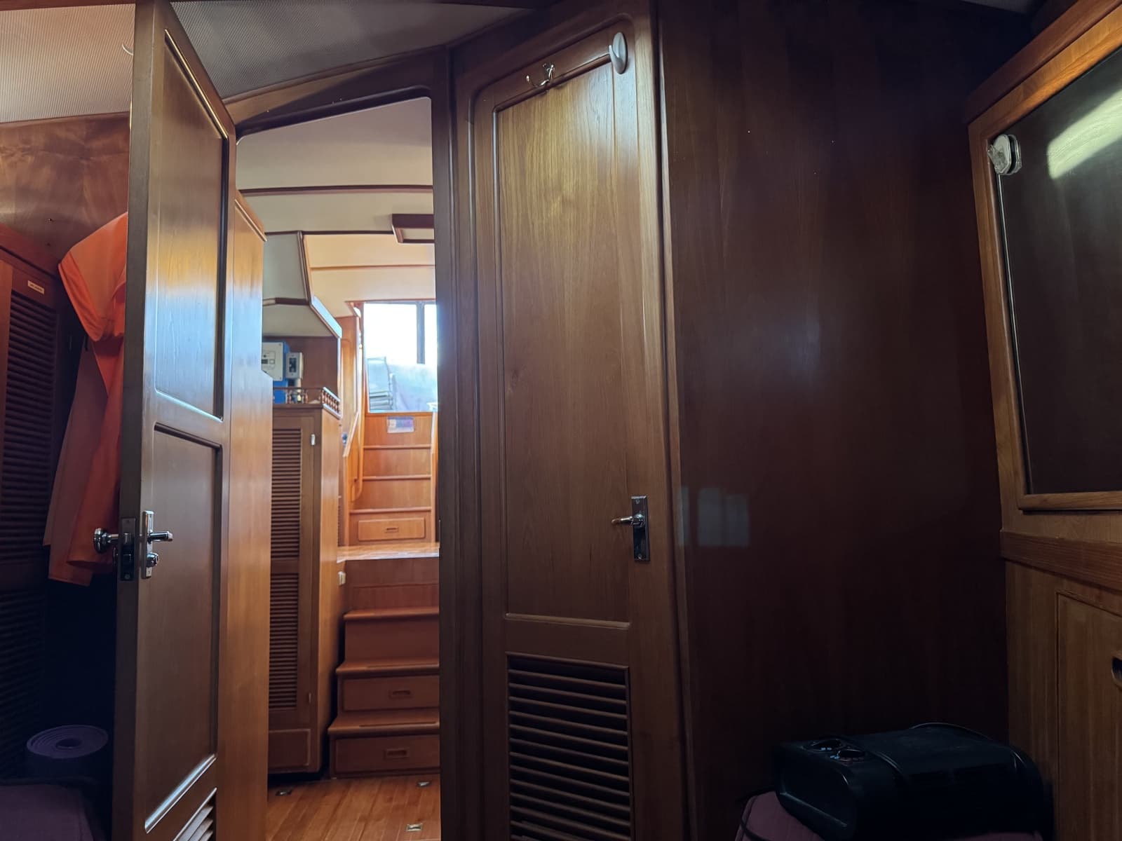 1987 President 37 Sundeck - Photo 39