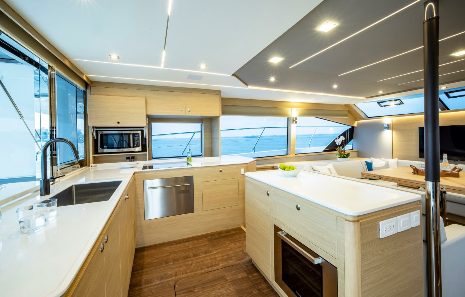 2025 Aquila 54 Yacht - Photo 29