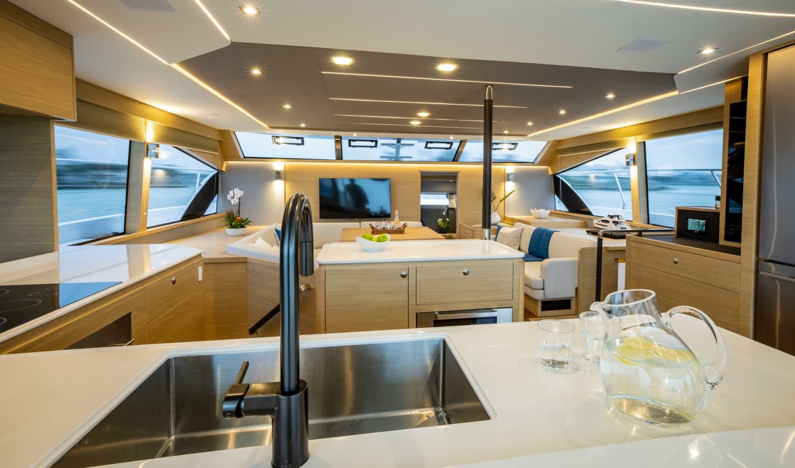 2025 Aquila 54 Yacht - Photo 23