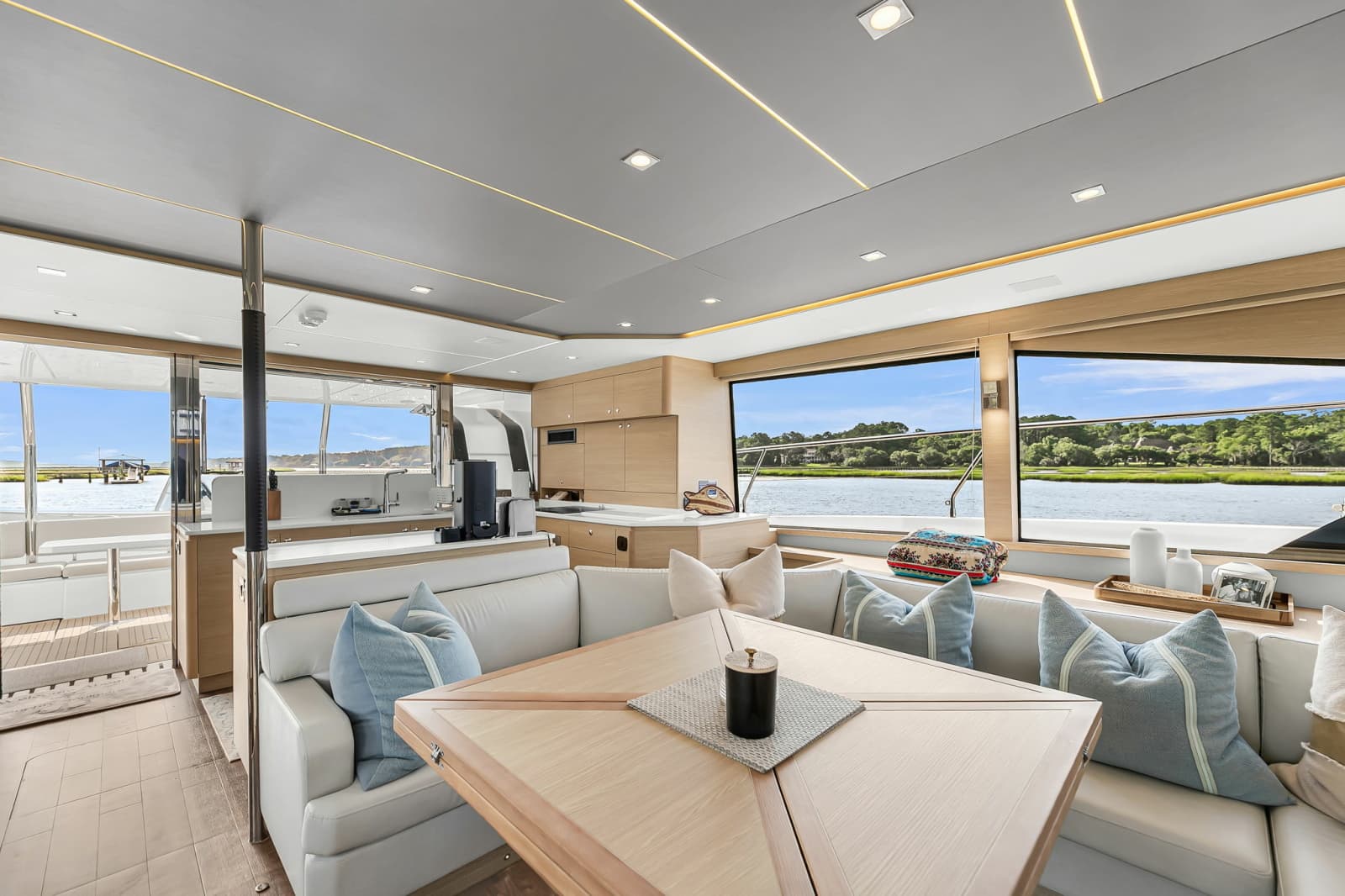 2025 Aquila 54 Yacht - Photo 24