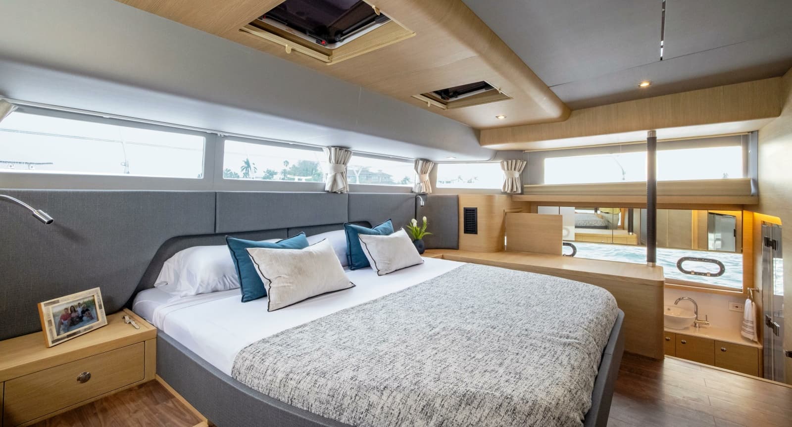 2025 Aquila 54 Yacht - Photo 60