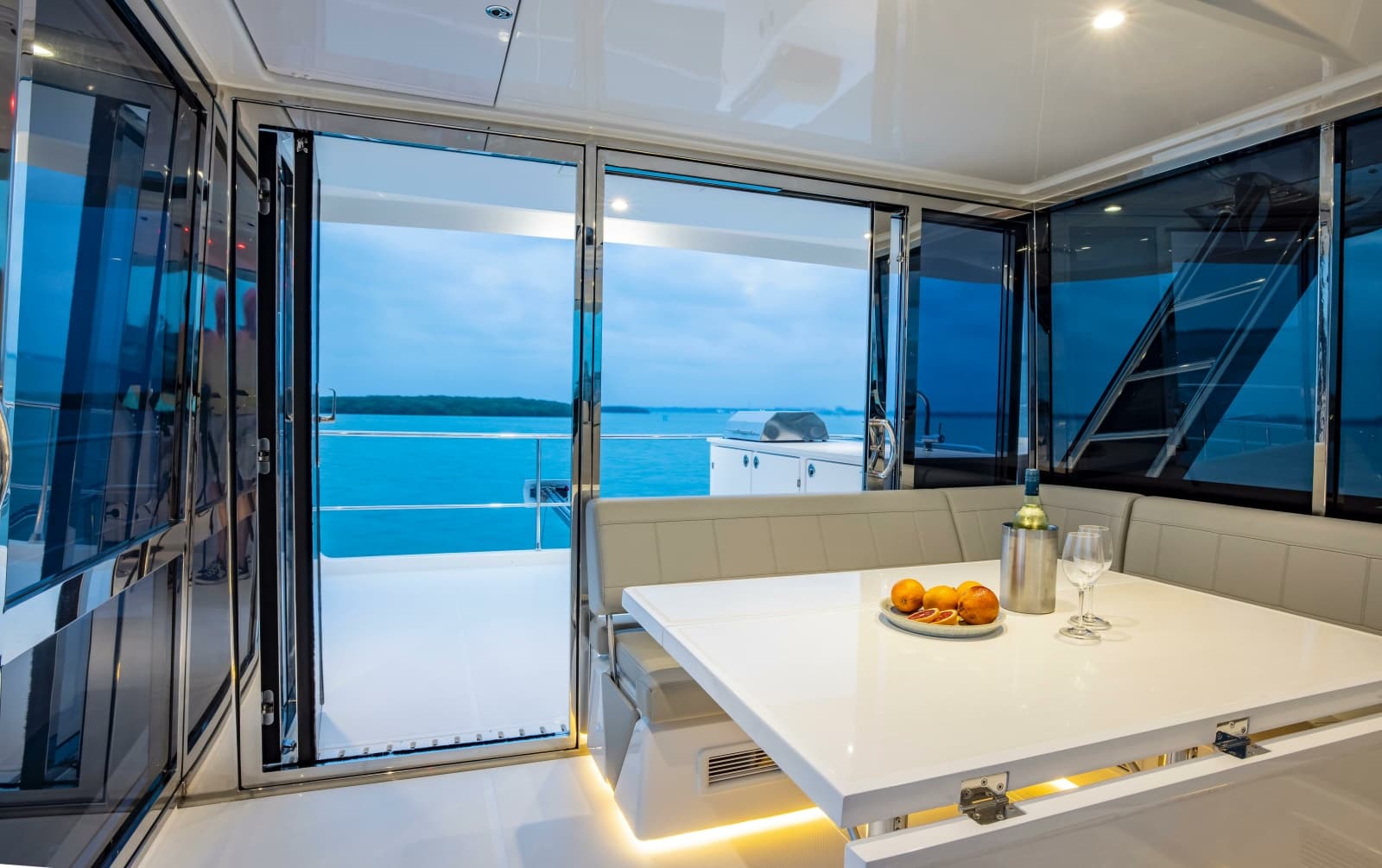 2025 Aquila 54 Yacht - Photo 15