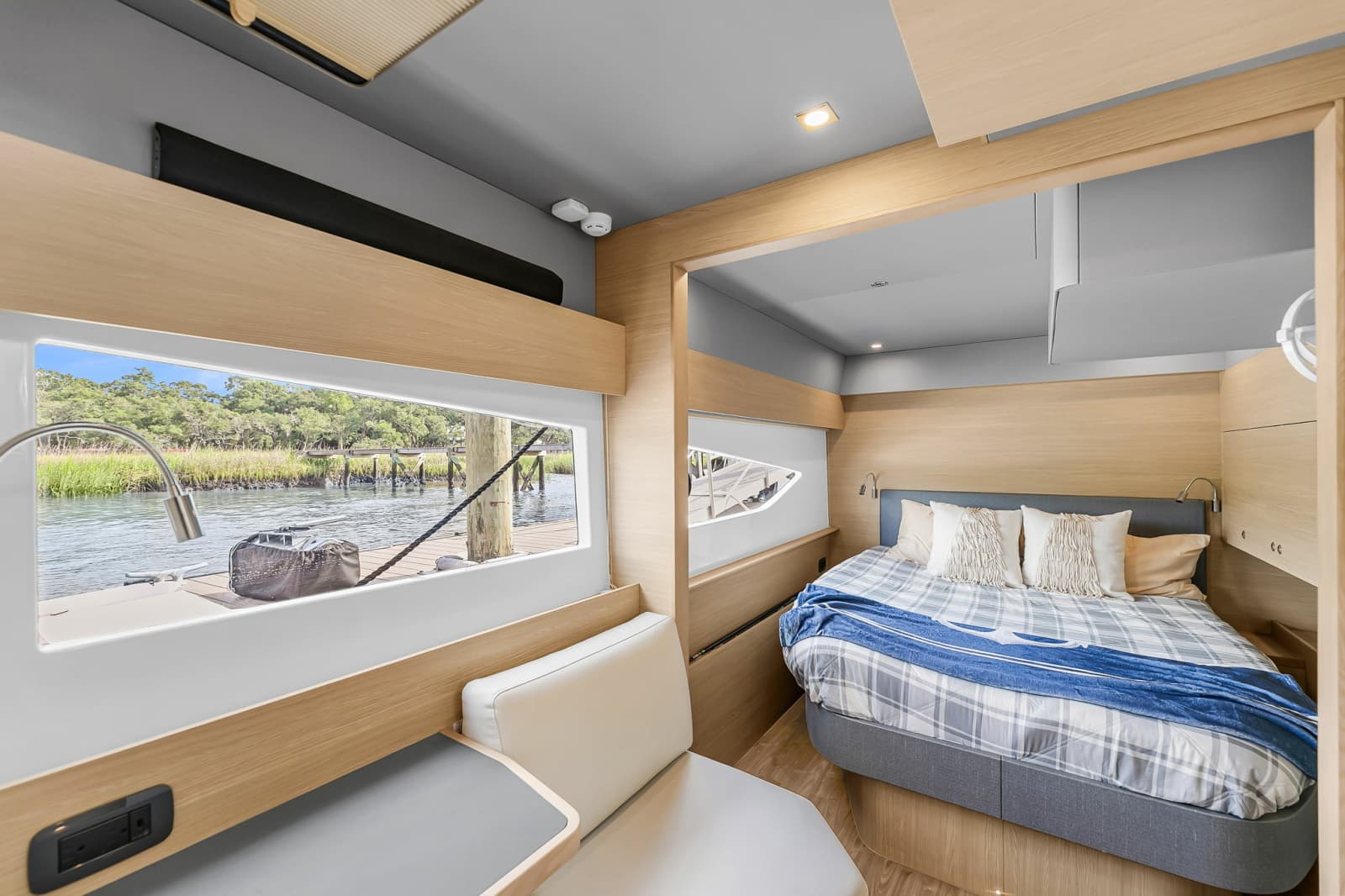 2025 Aquila 54 Yacht - Photo 29