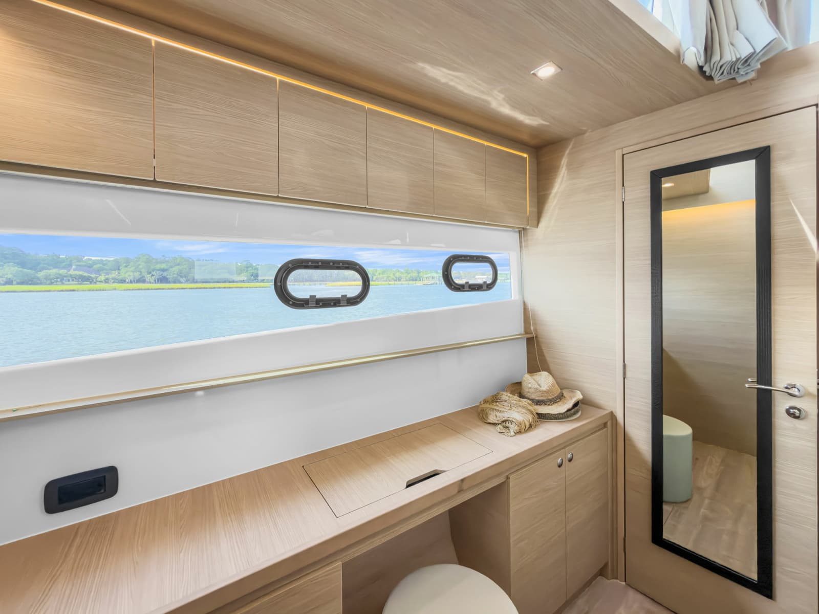 2025 Aquila 54 Yacht - Photo 30