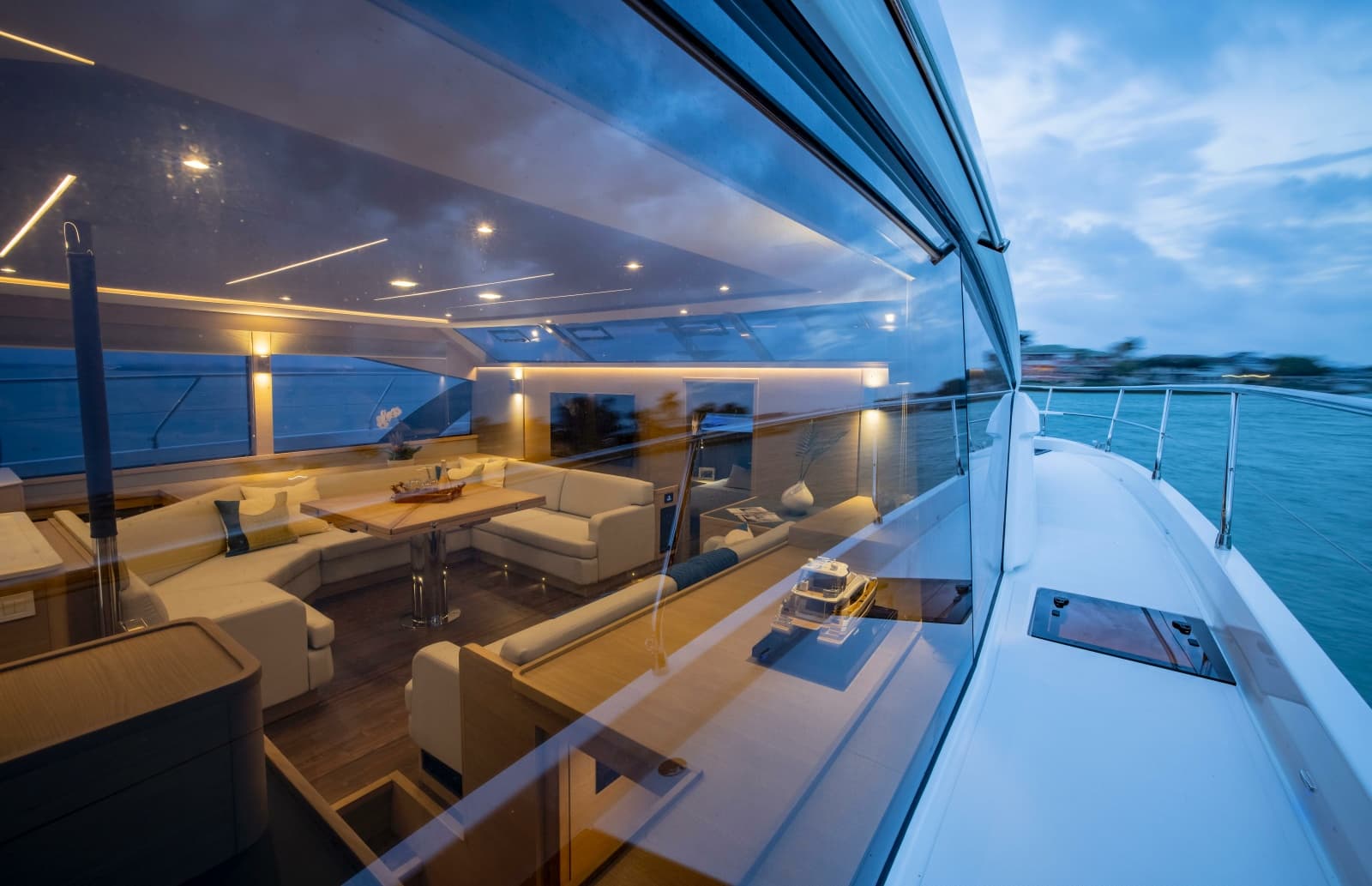 2025 Aquila 54 Yacht - Photo 17