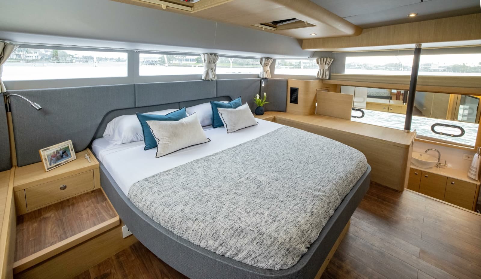 2025 Aquila 54 Yacht - Photo 61