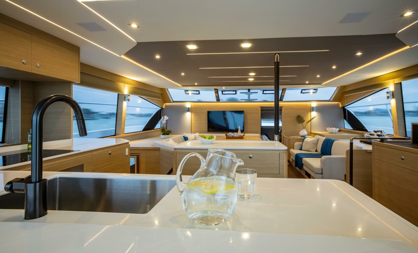 2025 Aquila 54 Yacht - Photo 22