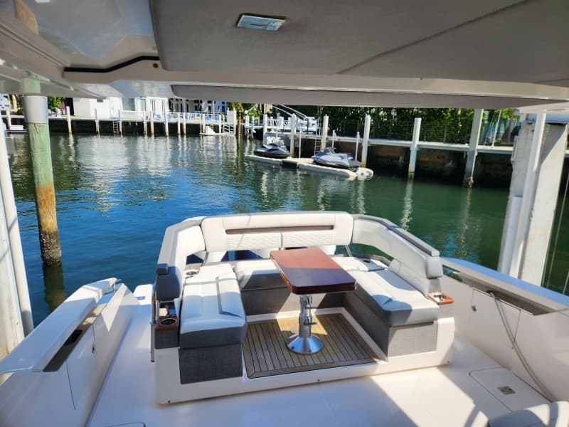2019 Tiara Yachts 38 LS - Photo 3