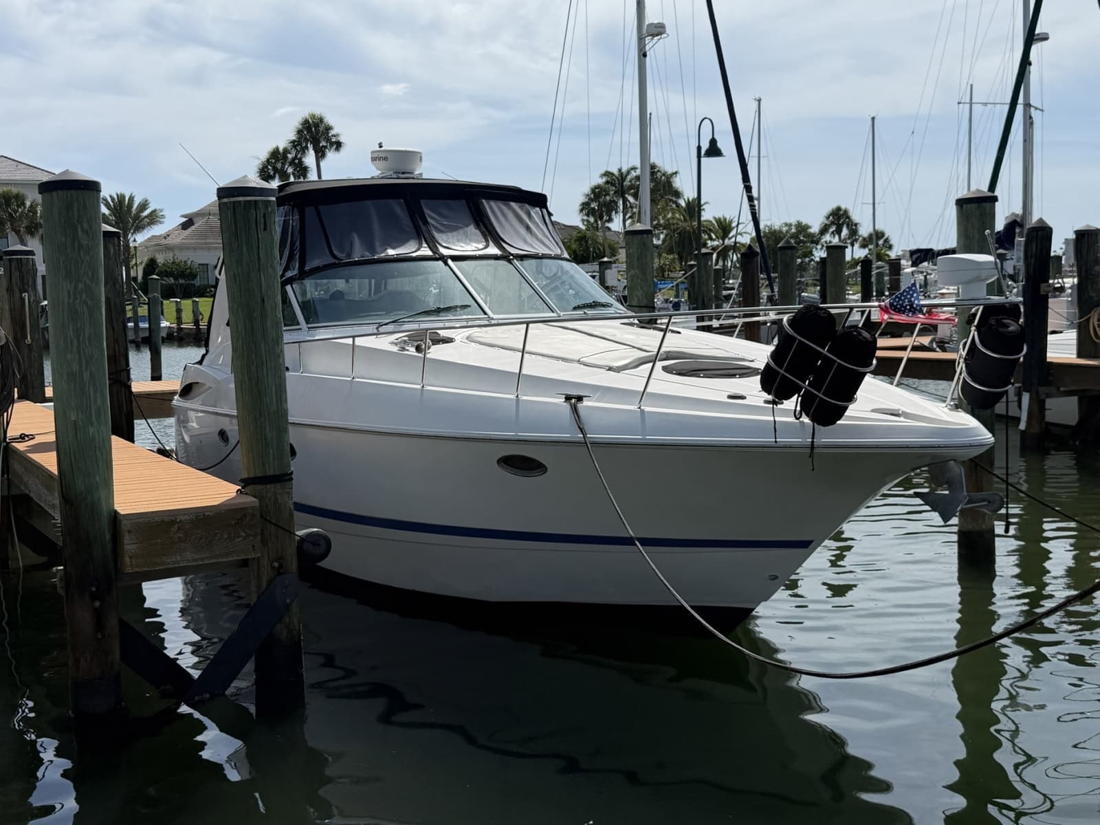 2007 Cruisers Yachts 370 Express - Photo 1