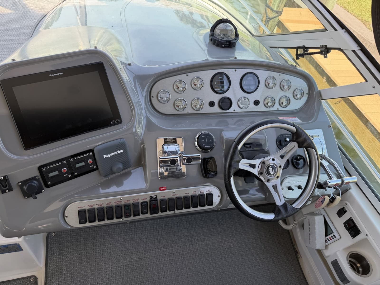 2007 Cruisers Yachts 370 Express - Photo 8