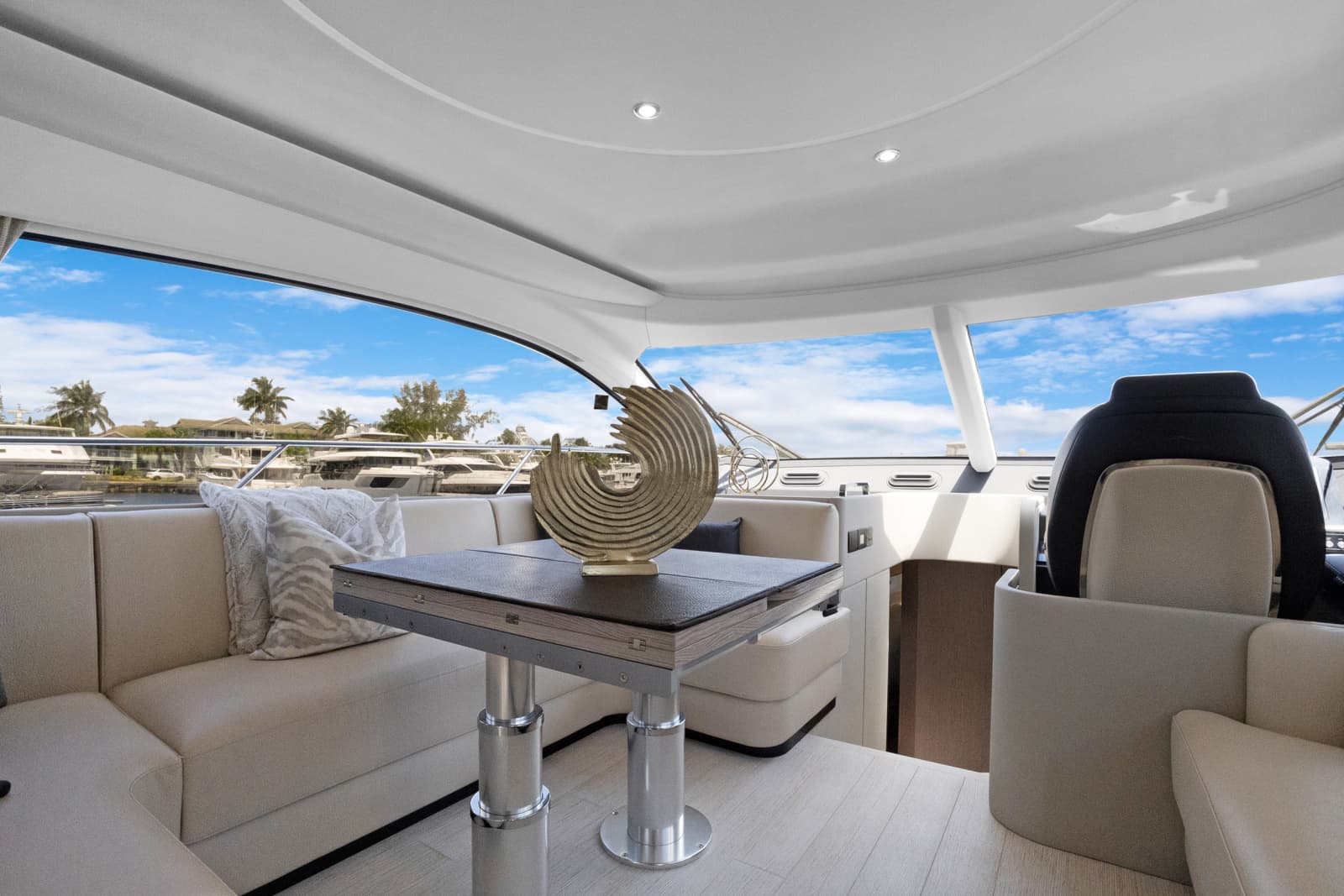 2025 Azimut FLY 53 - Photo 23