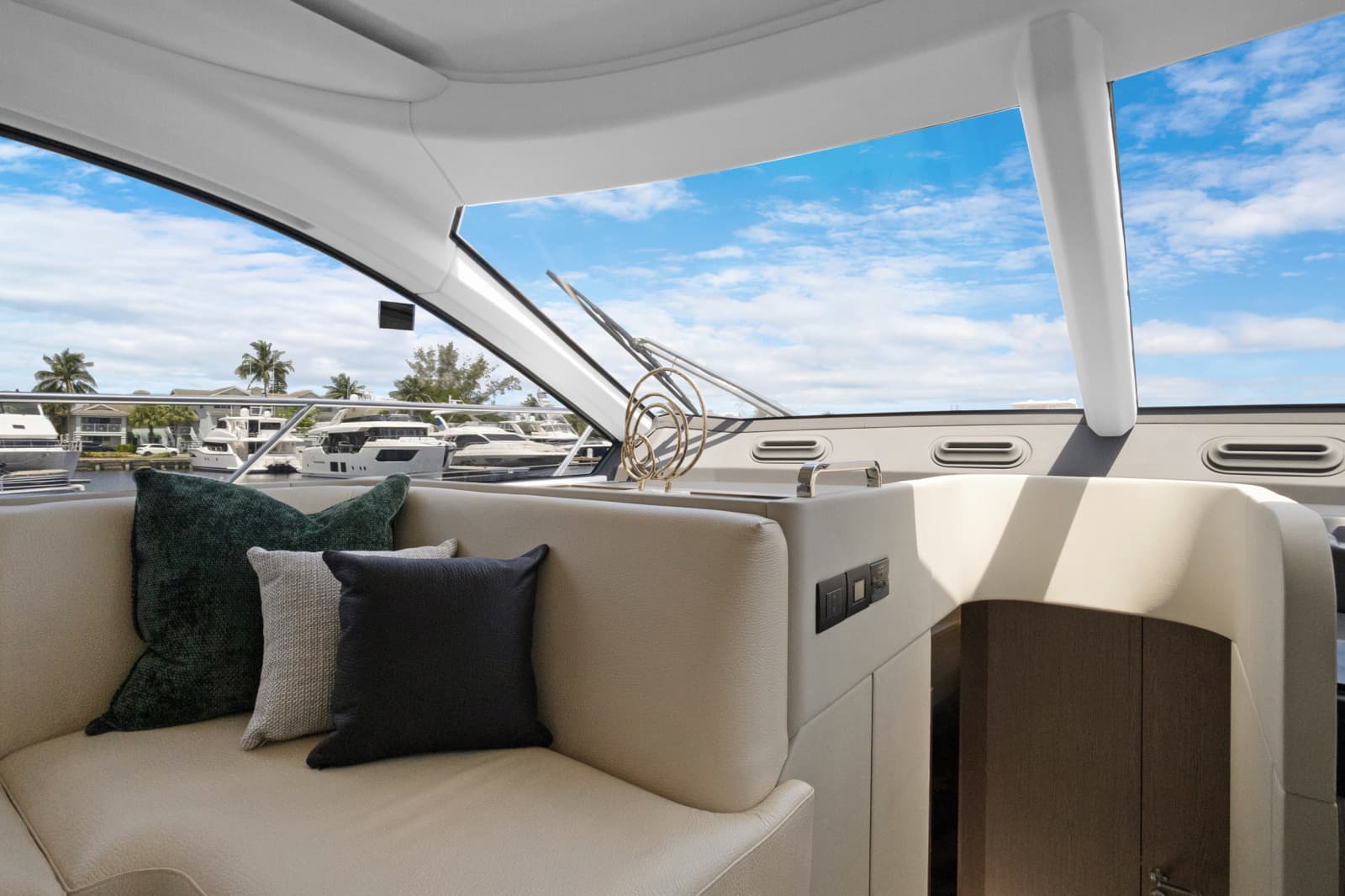 2025 Azimut FLY 53 - Photo 25