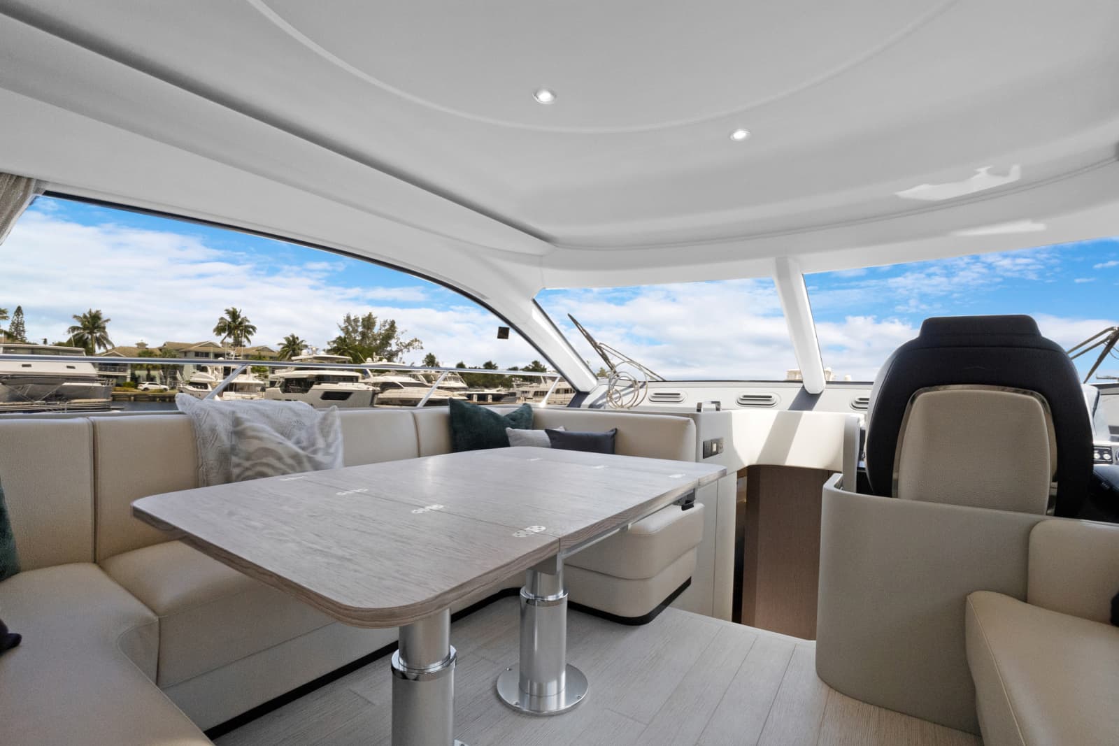 2025 Azimut FLY 53 - Photo 24