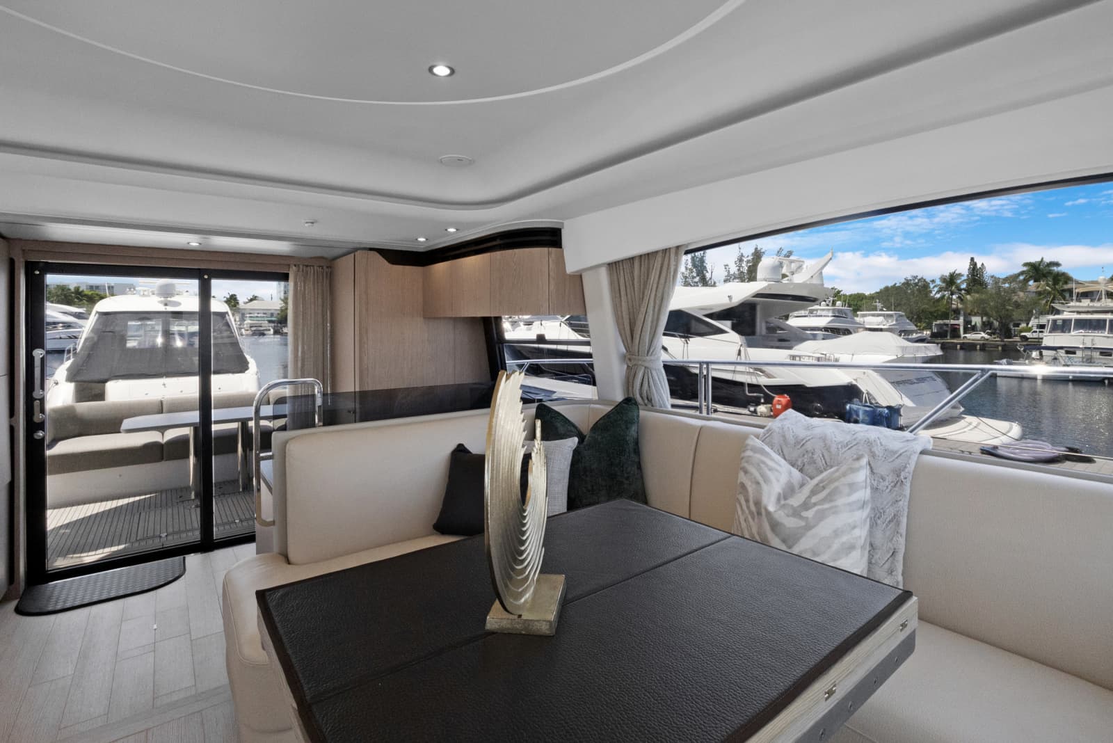 2025 Azimut FLY 53 - Photo 21