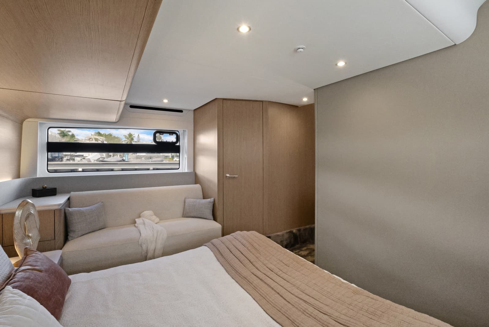 2025 Azimut FLY 53 - Photo 32