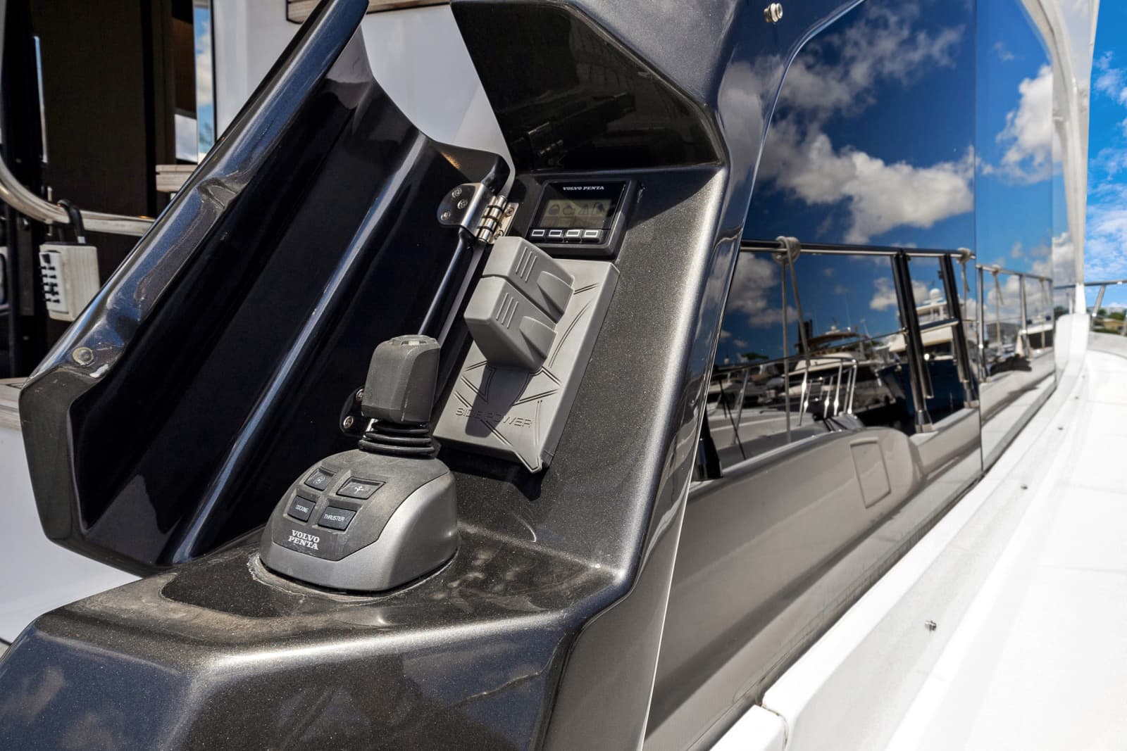 2025 Azimut FLY 53 - Photo 10