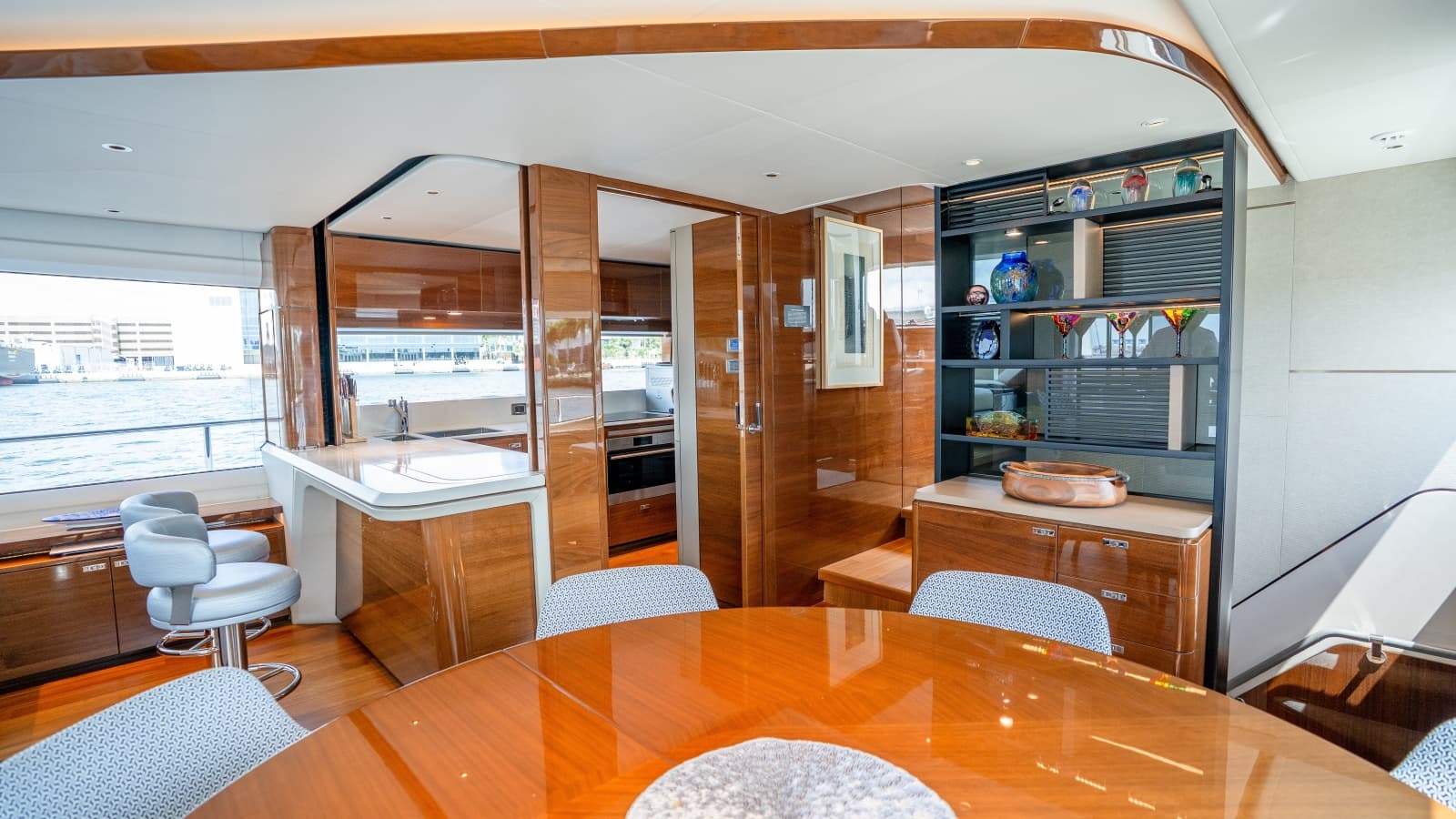 2020 Princess Y85 - Photo 47