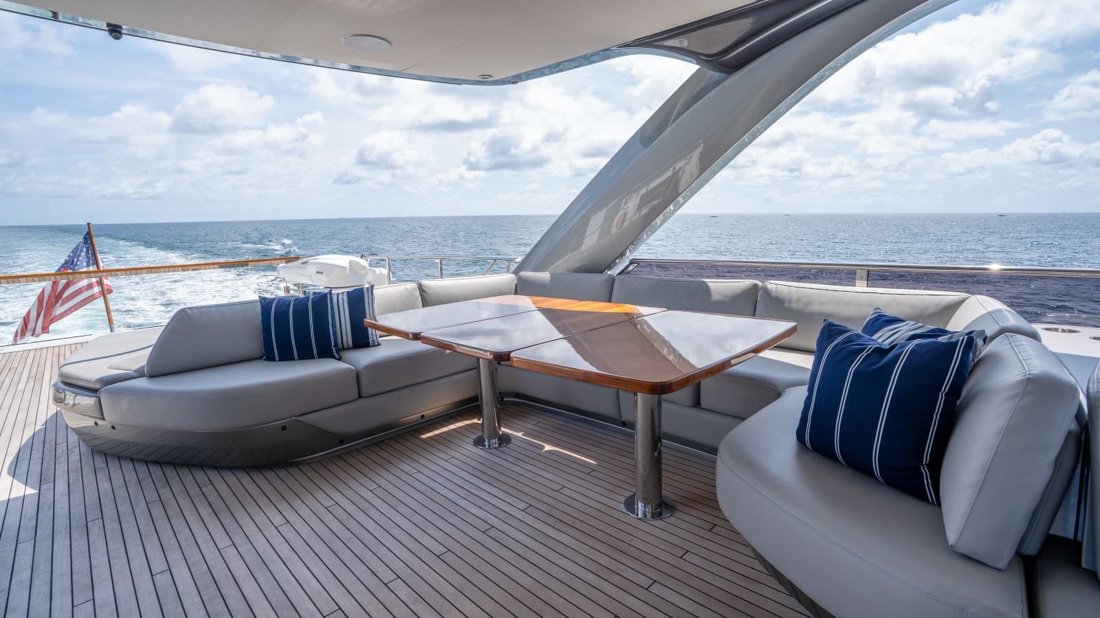 2020 Princess Y85 - Photo 30