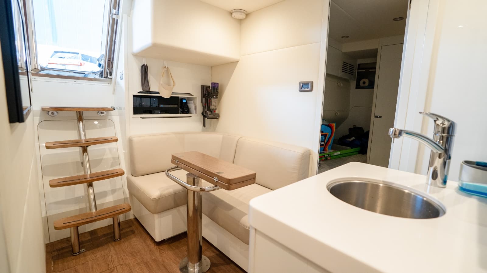 2020 Princess Y85 - Photo 84