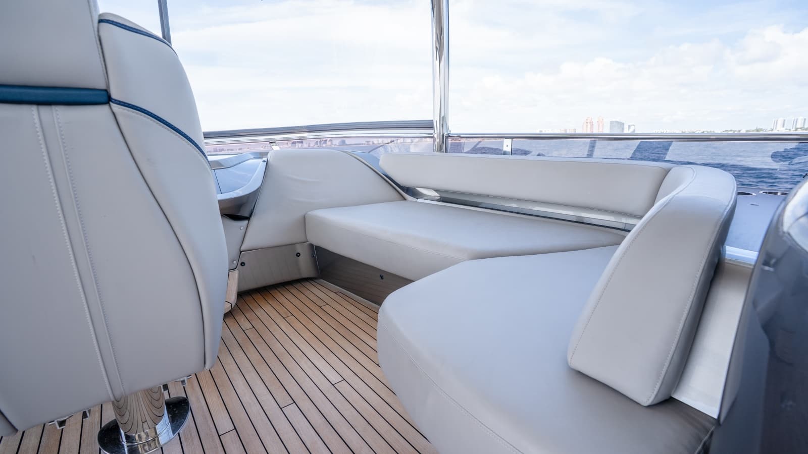 2020 Princess Y85 - Photo 39