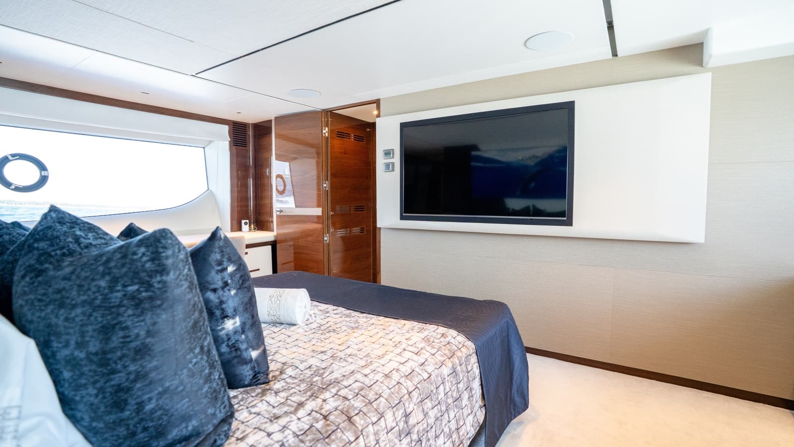 2020 Princess Y85 - Photo 62