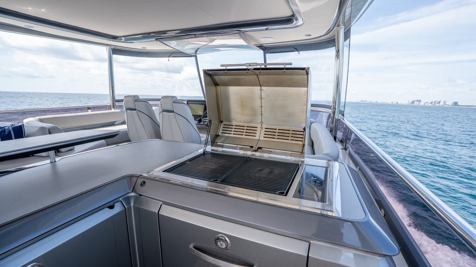 2020 Princess Y85 - Photo 34