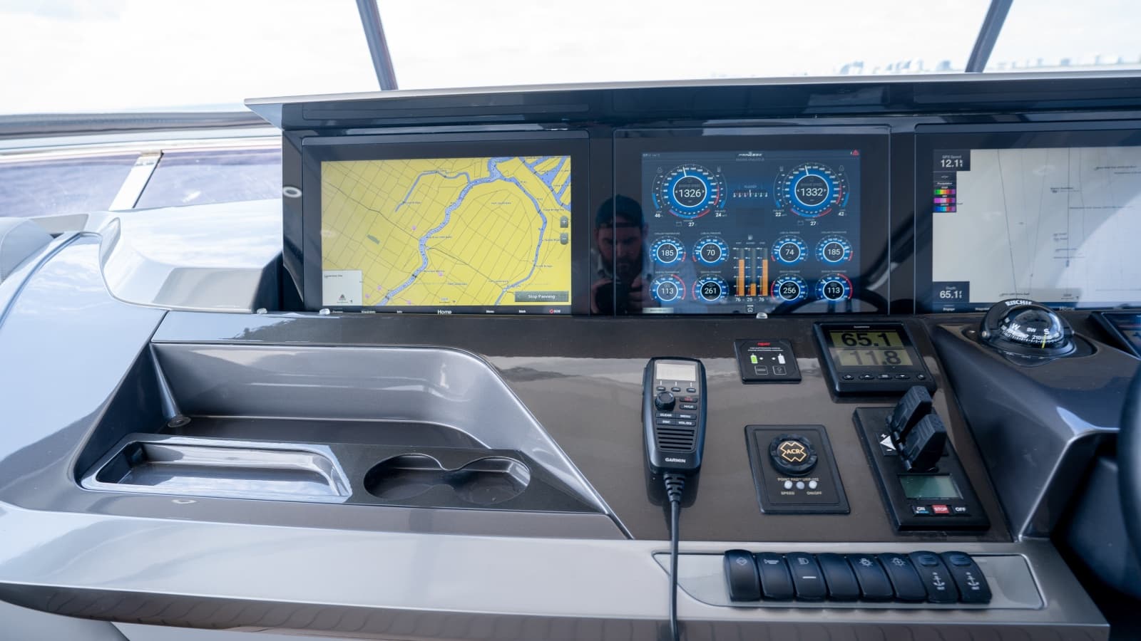 2020 Princess Y85 - Photo 38