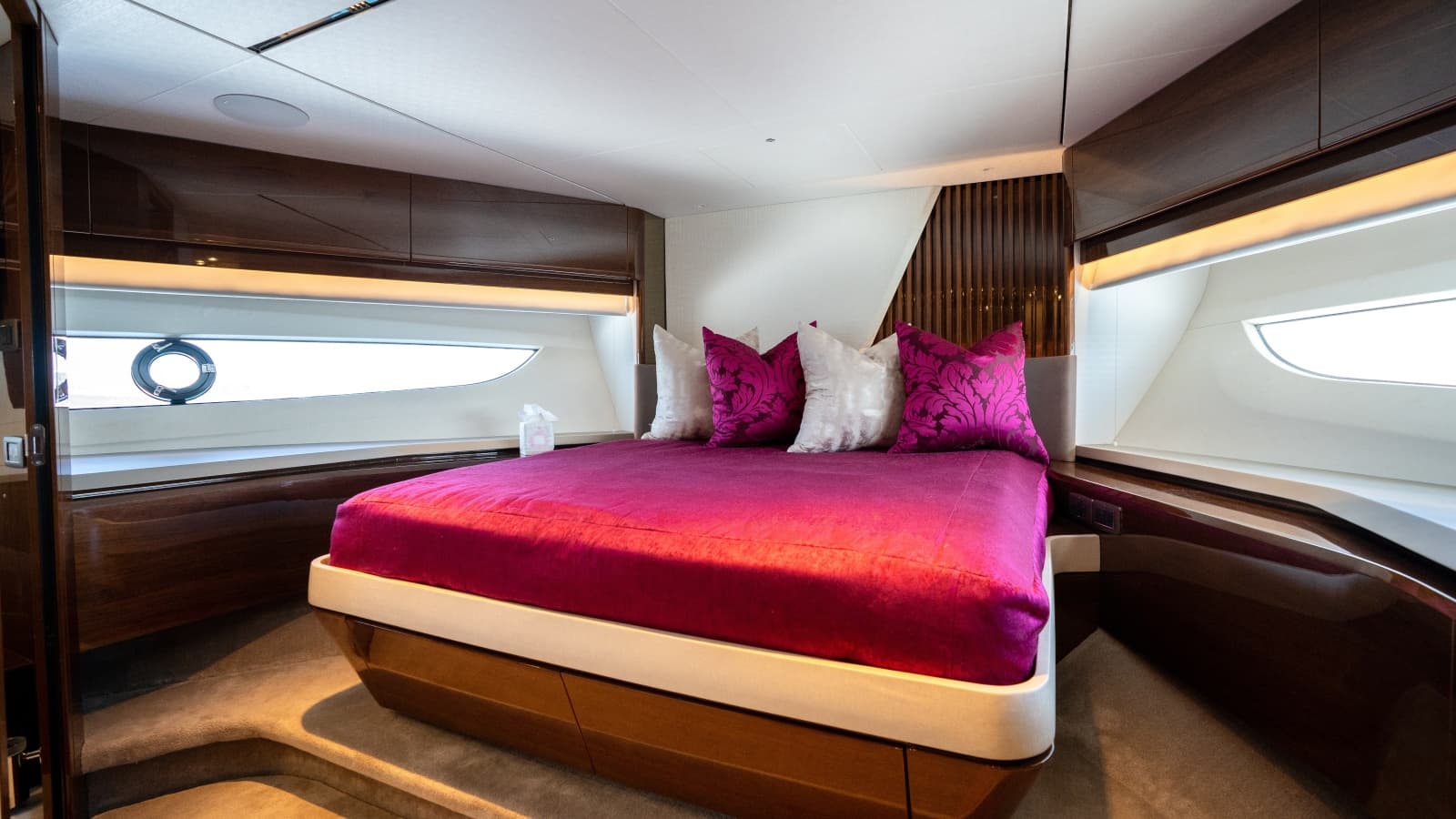 2020 Princess Y85 - Photo 73