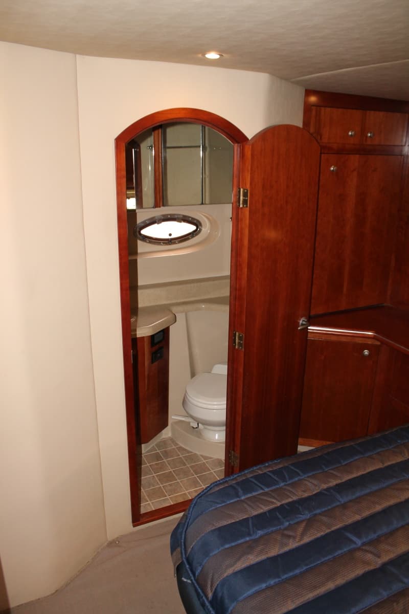 2007 Cruisers Yachts  - Photo 26