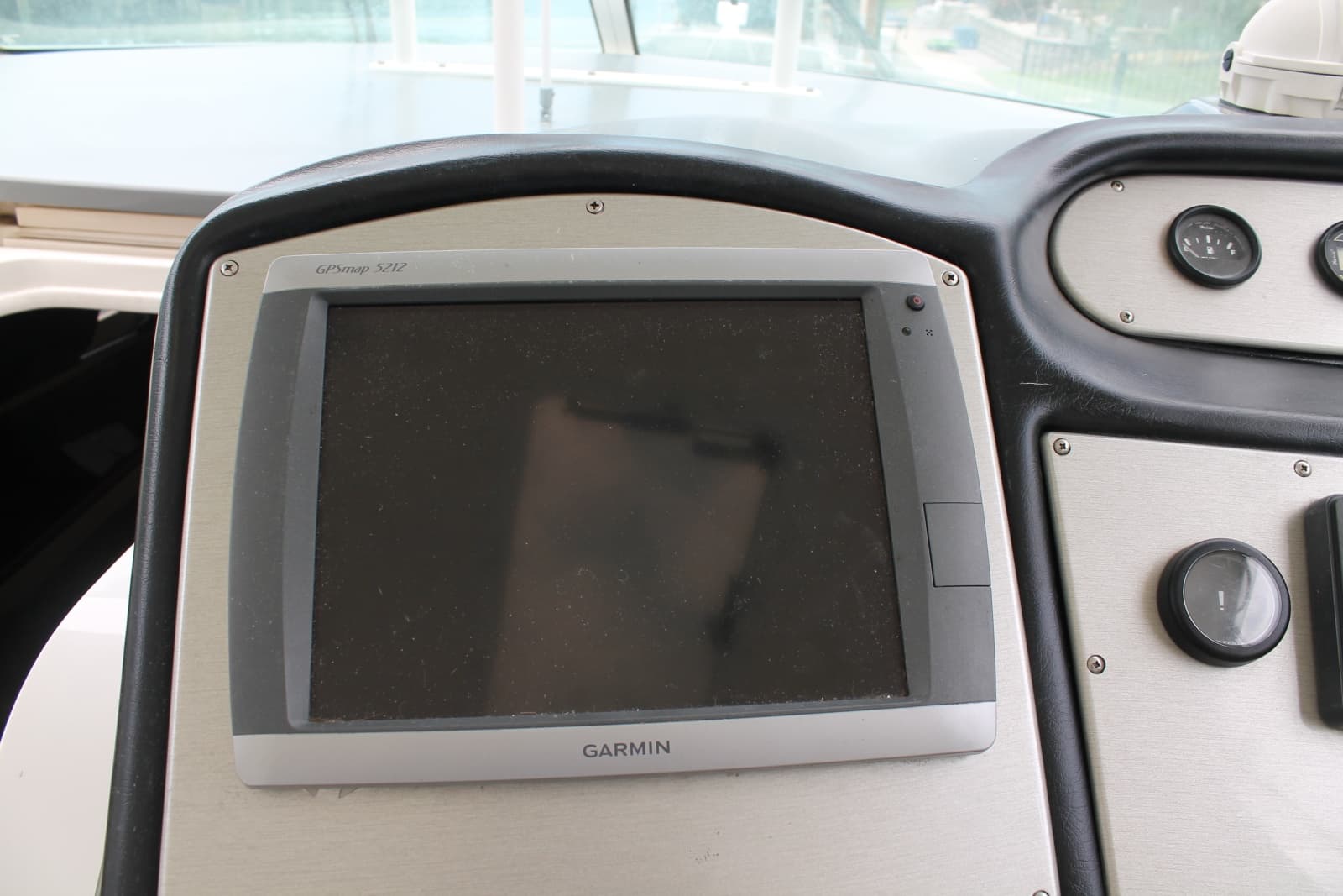 2007 Cruisers Yachts  - Photo 10
