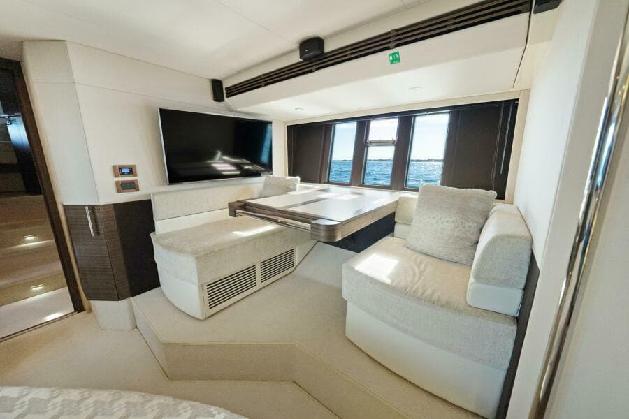 2017 Azimut 60 Flybridge - Photo 23