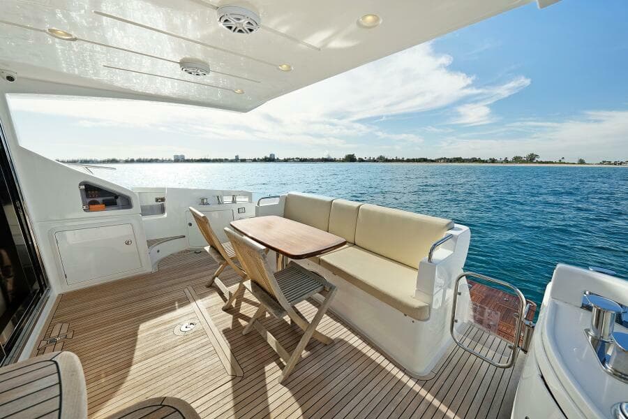 2017 Azimut 60 Flybridge - Photo 4