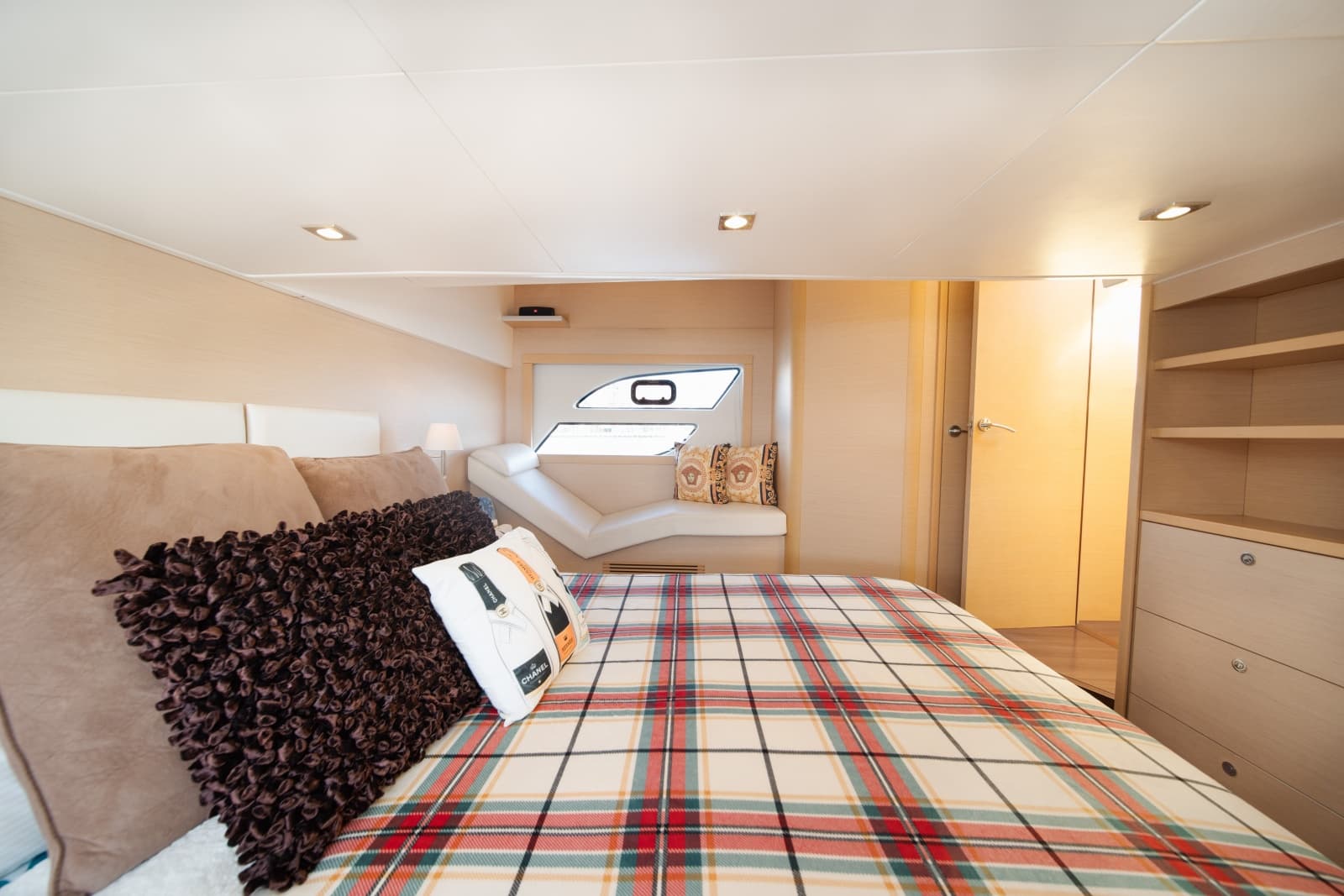 2010 Beneteau Monte Carlo 47 - Photo 28