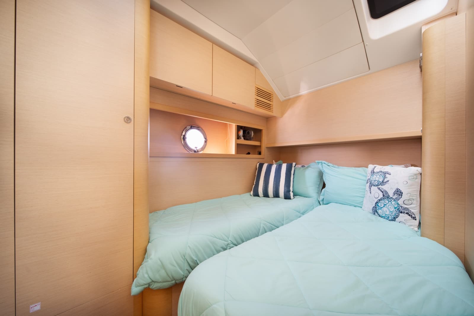 2010 Beneteau Monte Carlo 47 - Photo 30