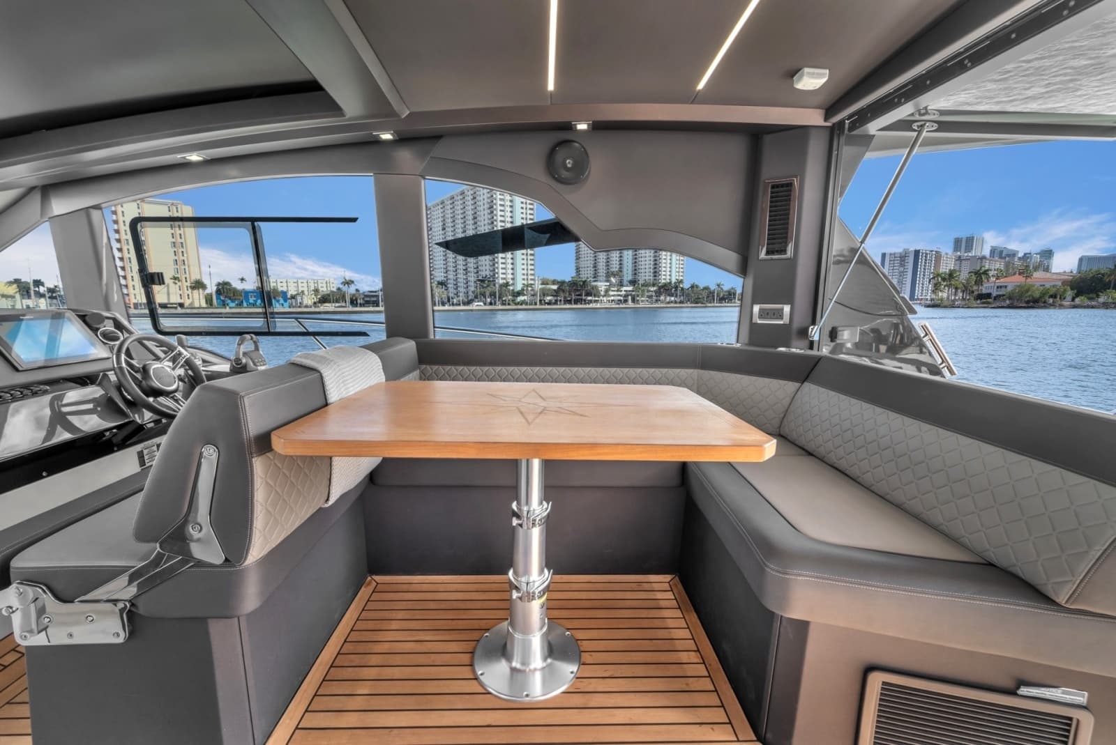 2023 Galeon 425 HTS - Photo 18