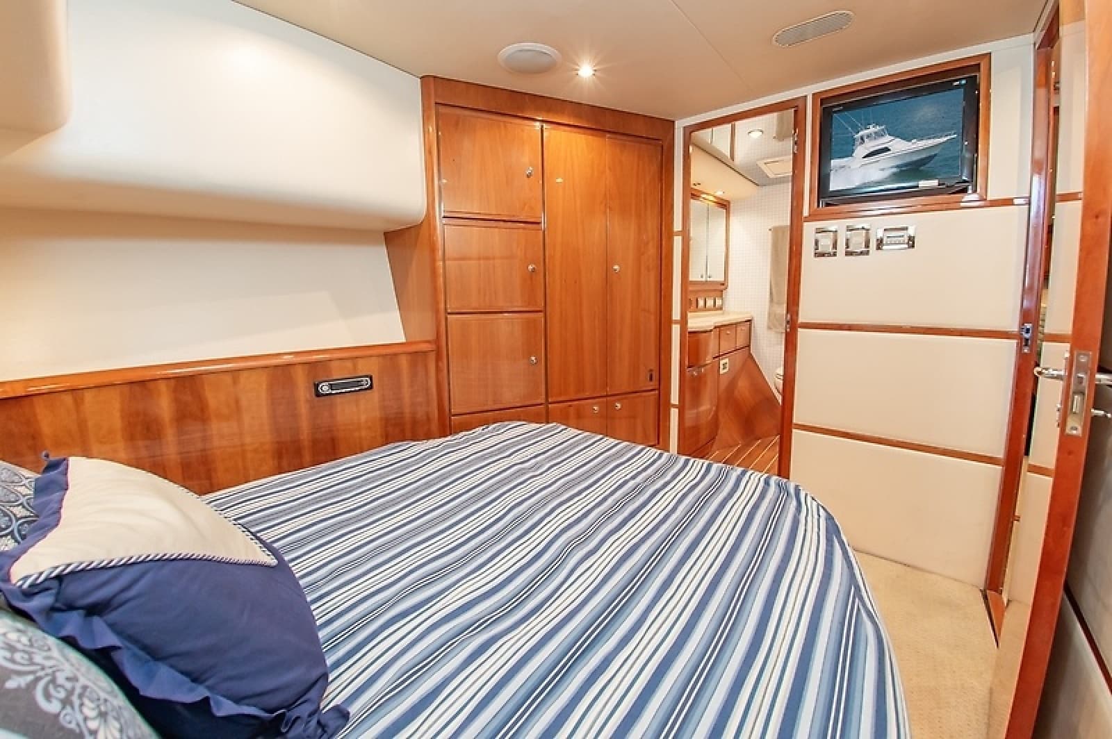 2008 Bertram 510 Convertible - Photo 27