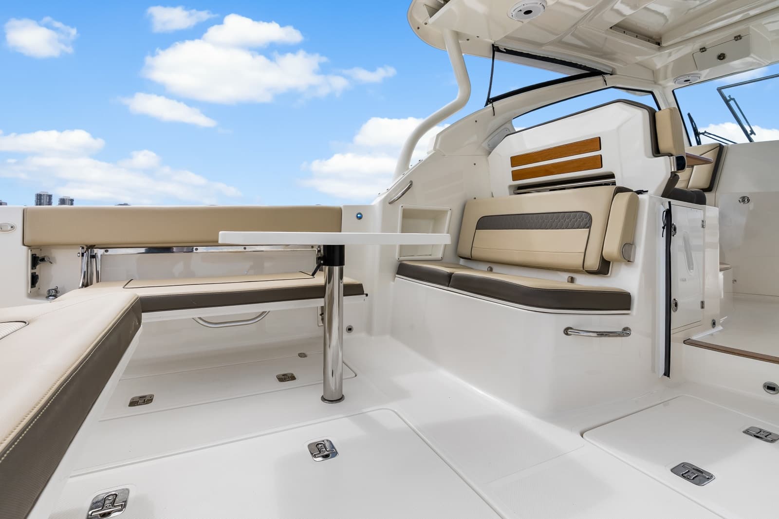 2021 Pursuit 365 Dual Console - Photo 45