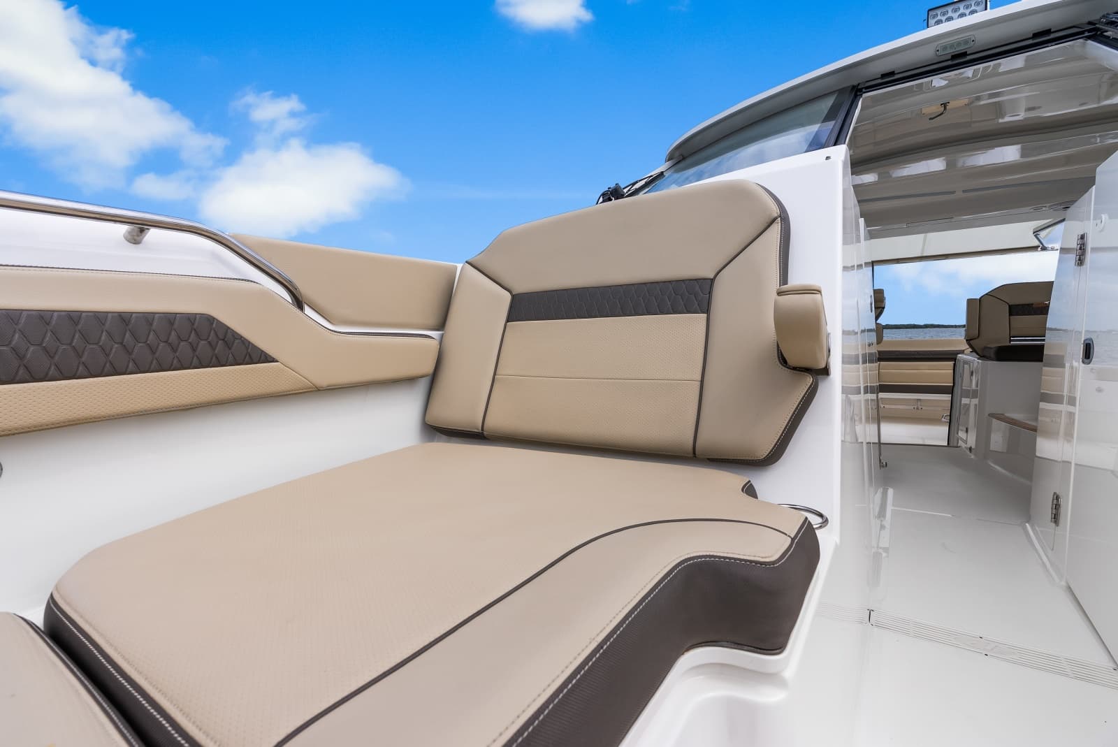 2021 Pursuit 365 Dual Console - Photo 62