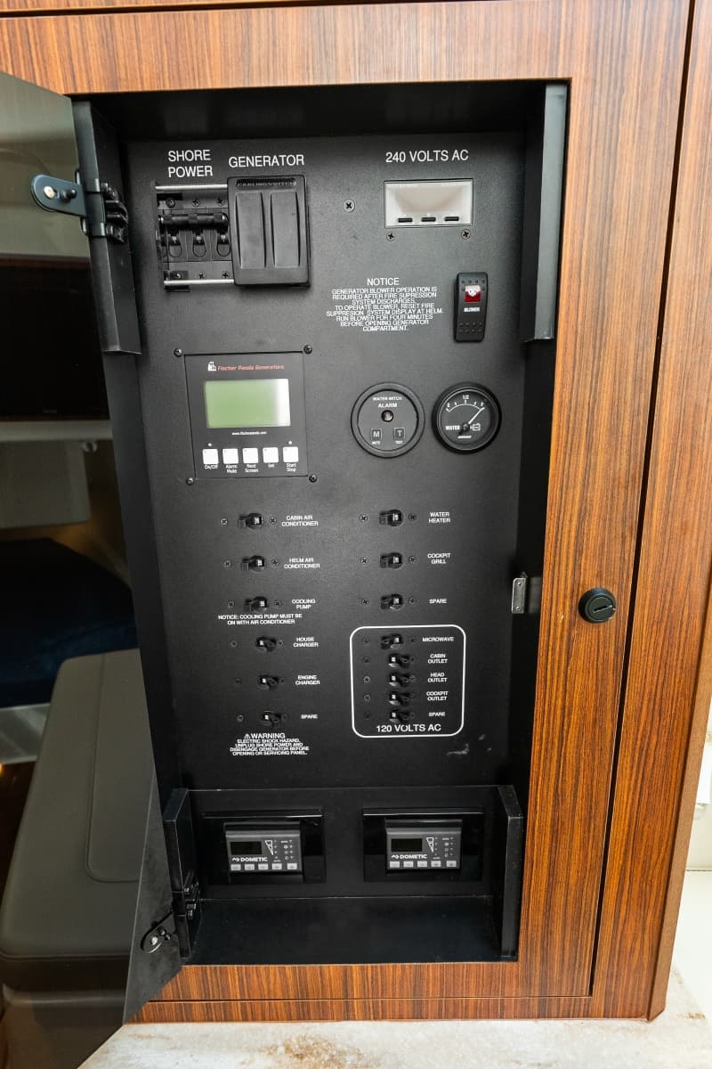 2021 Pursuit 365 Dual Console - Photo 30